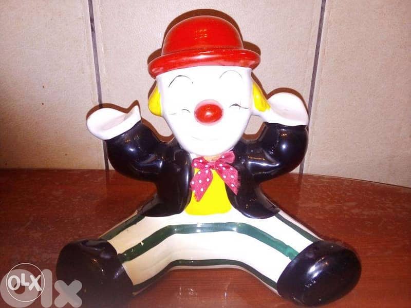porcelain clown shape money keeper 0