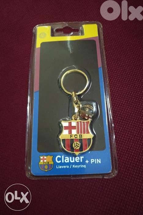 Original FC Barcelona Key Chain + Pin 0