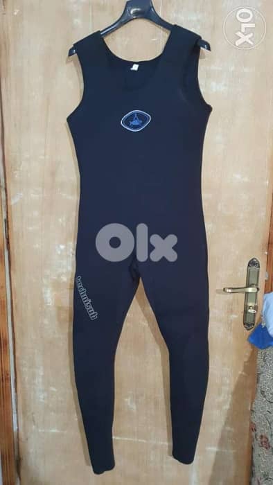 Wetsuit 5mm- size 6 (L) 4