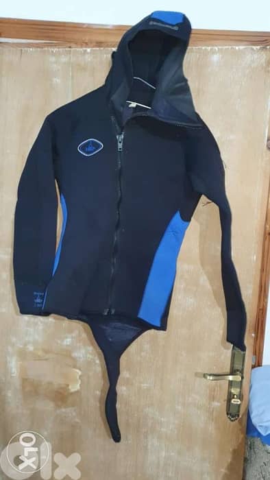 Wetsuit 5mm- size 6 (L) 5