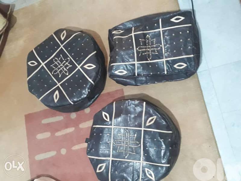 leather carpet with pouff 2