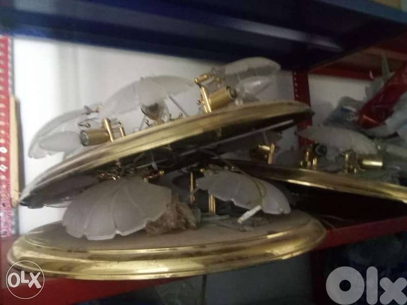 ثريا انتيك برونز. وغلوبات سقف، وثريات دائريه. 5