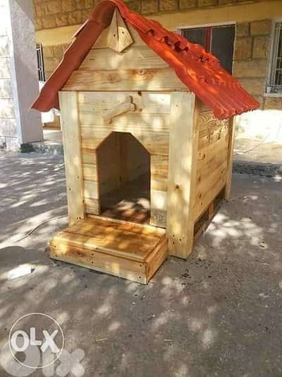 Dog house handmade from recycle wood