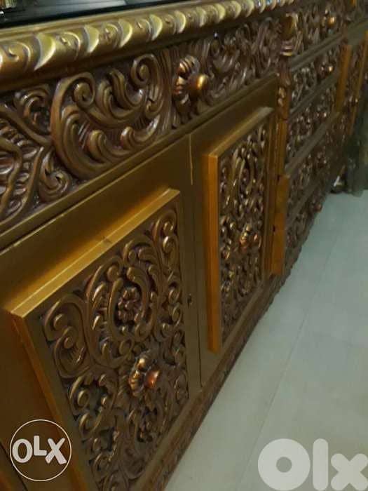 طاولة سفره 10 اشخاص حفر يد مع دورسوار. 1