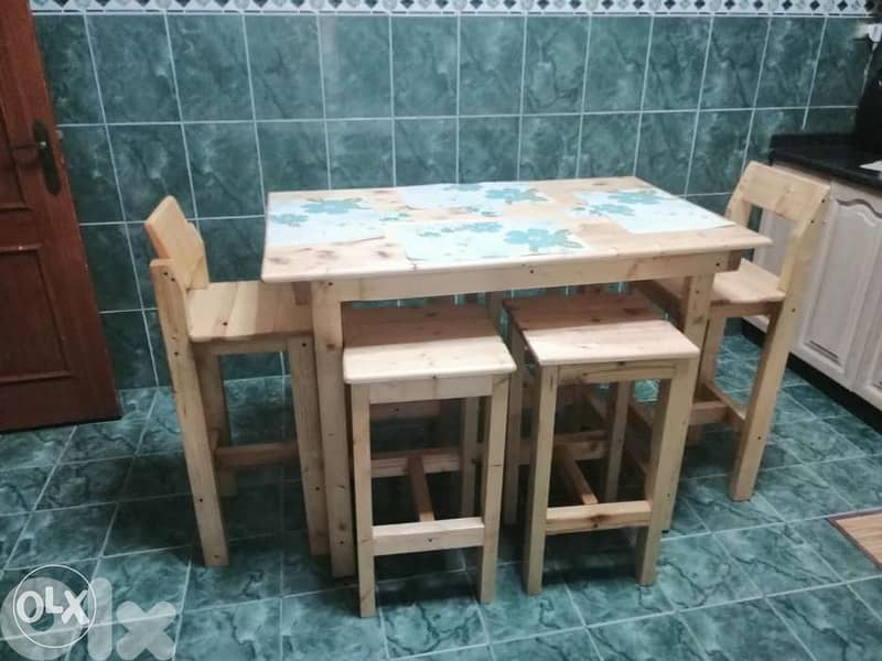 High kitchen table and four chairs 3