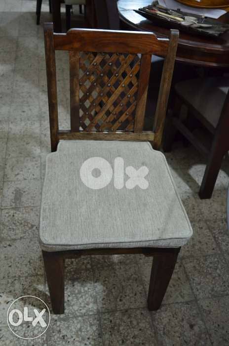 round solid wood teak table with 4 chairs 4