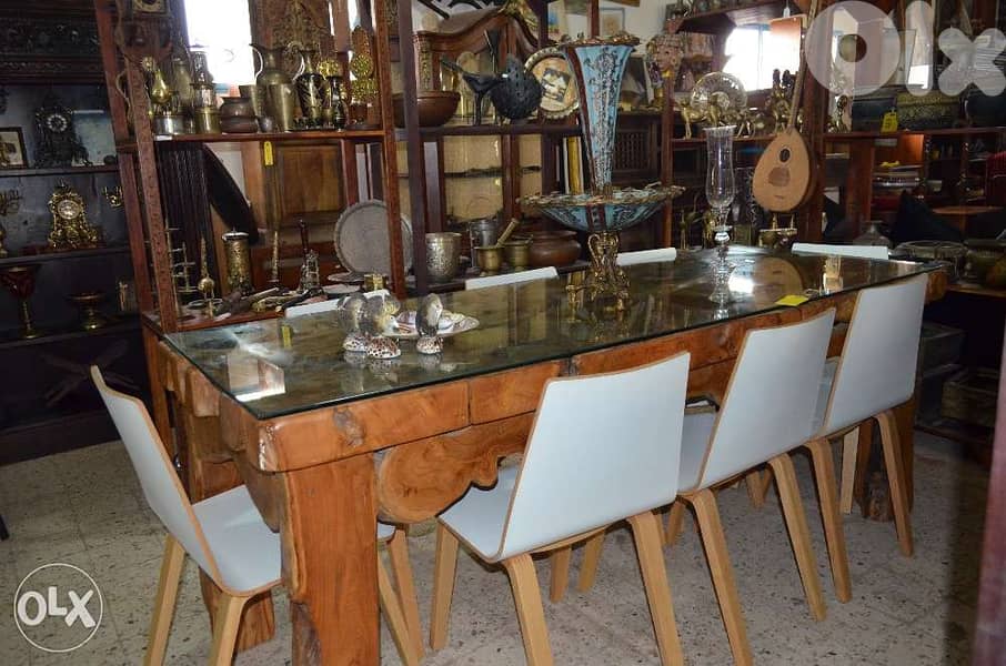 engraved table solid wood with 8 white chairs 1