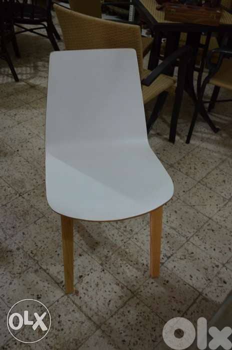 engraved table solid wood with 8 white chairs 5