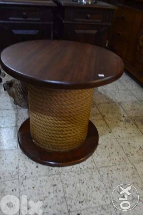 table wood engraved 2