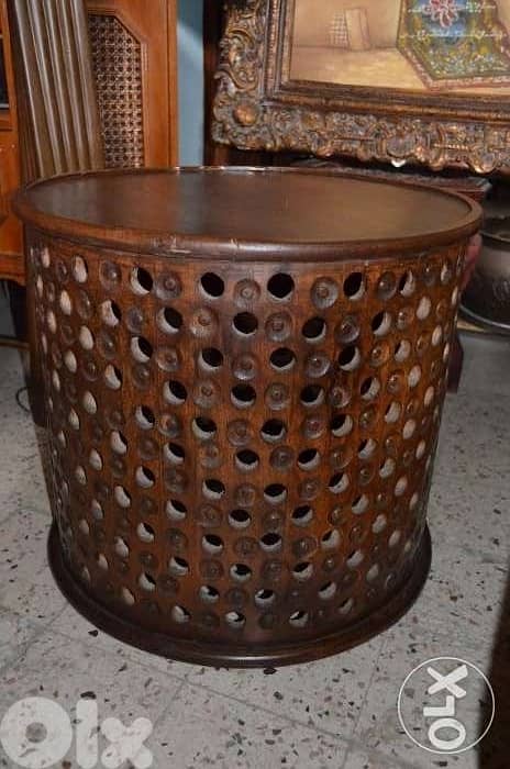 table wood engraved 5