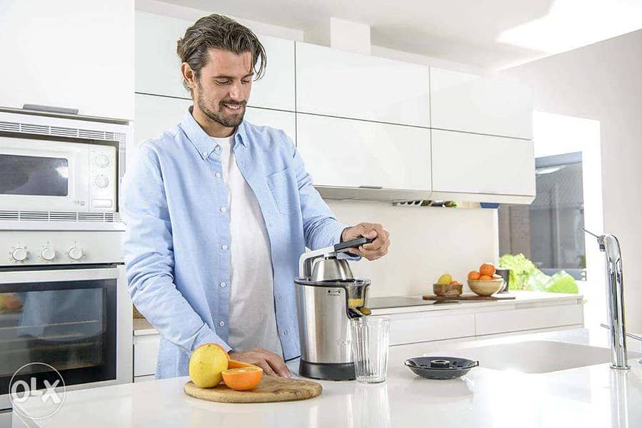 TAURUS citrus juicer - Power: 300 Watts/4$ Delivery 3