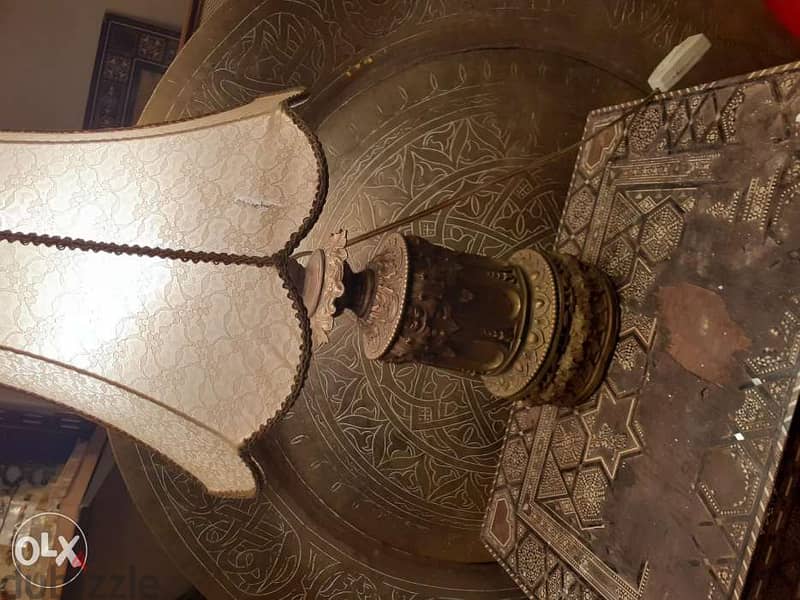 فاز لمبادير فرنسي قديم لهواة الانتيك عرض ب ٥٠$ 4