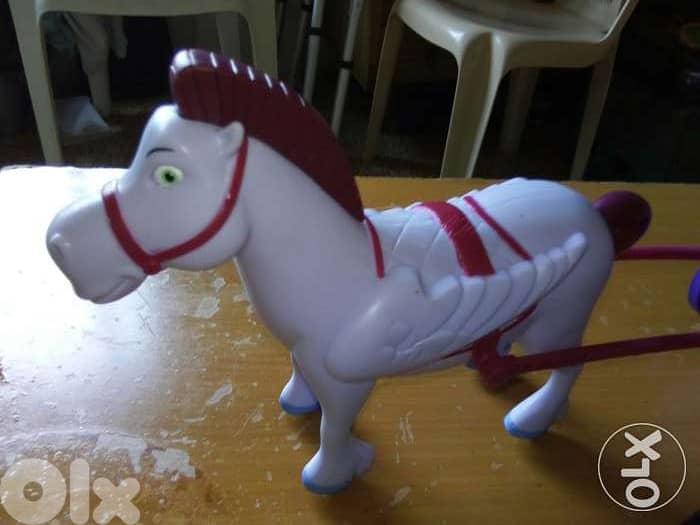 SOFIA THE FIRST IN CARRIAGE SET:Disney figurine doll+Horse+carriage=22 3