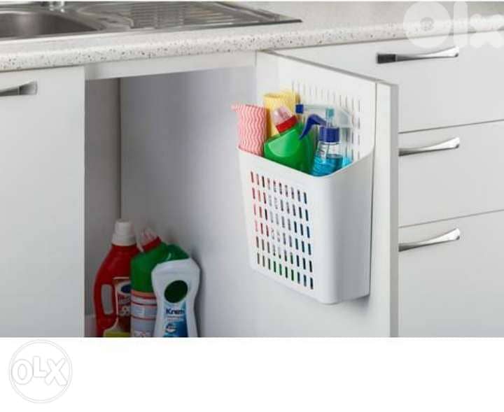 Space saving hanging basket 2