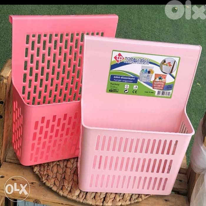 Space saving hanging basket 1