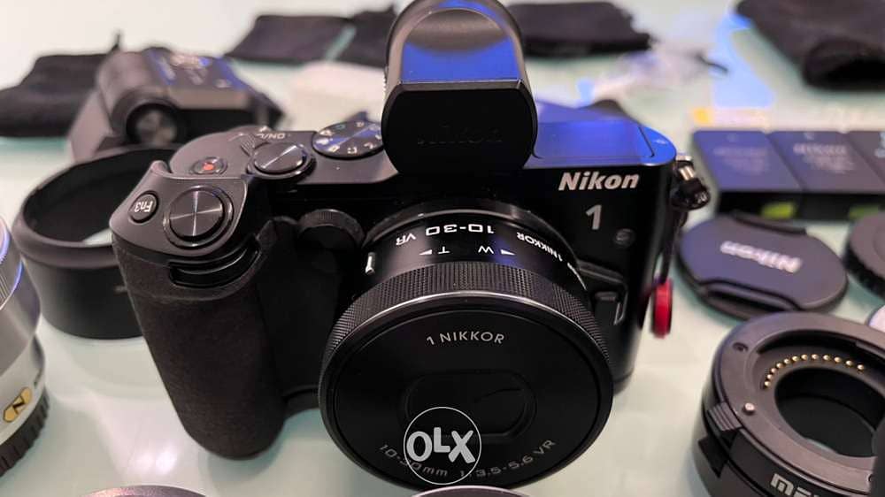 Nikon 1 V3 complete set 2