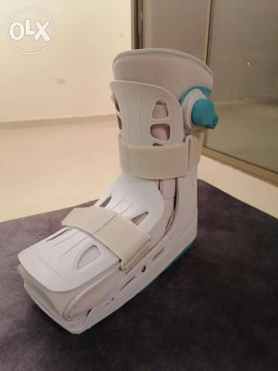 Walking cast (Ortho line) brand new