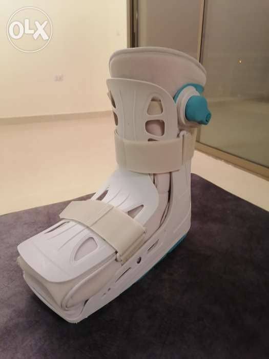Walking cast (Ortho line) brand new 0