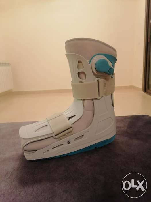 Walking cast (Ortho line) brand new 1
