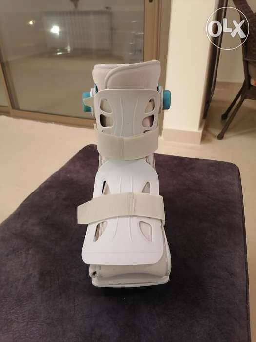 Walking cast (Ortho line) brand new 2