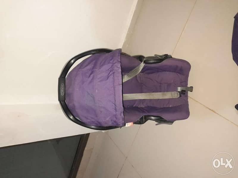 Graco Junior baby car seat with base 2