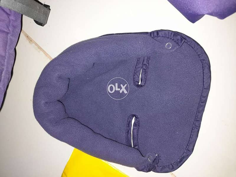 Graco Junior baby car seat with base 3