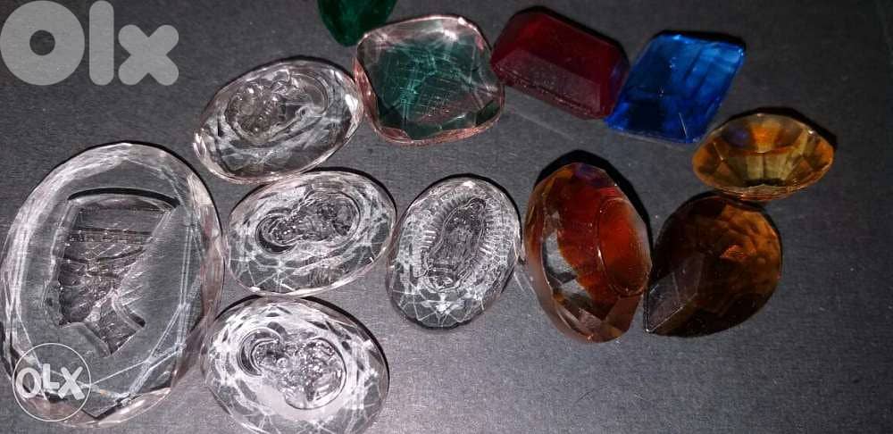 أحجار من زجاج مشكلة 3