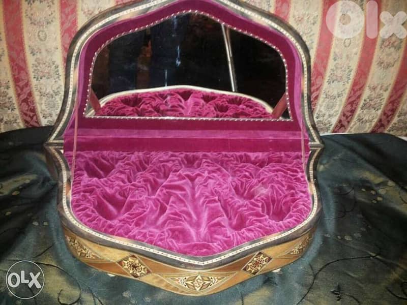 early century bride perfume and jewelry music boxes 2