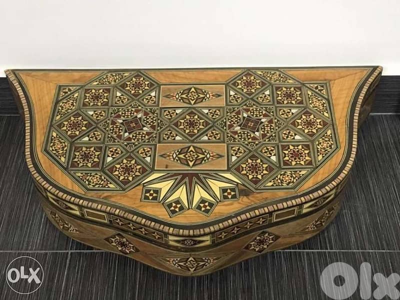 early century bride perfume and jewelry music boxes 6