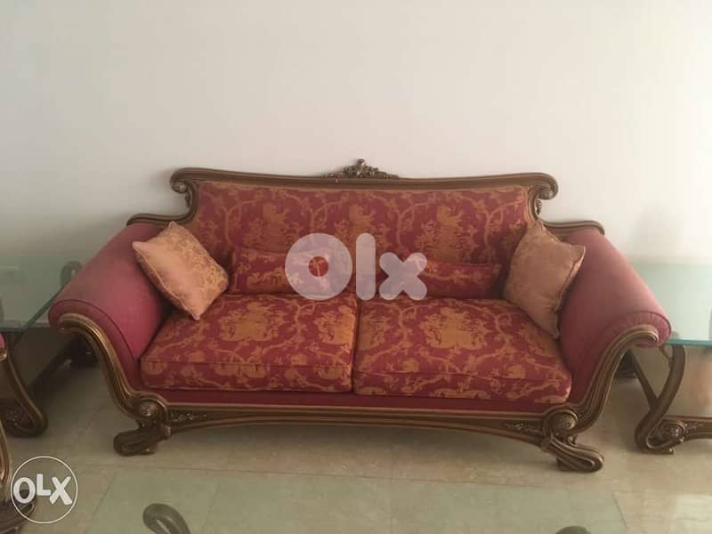 Salon Complete: 8 pieces, Sofas, tables. very good condition. 5