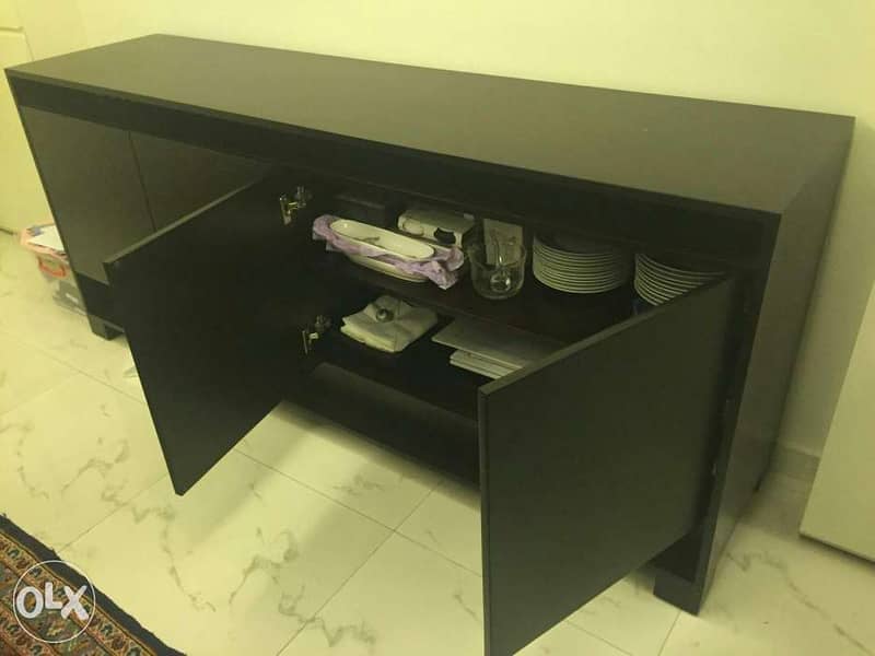 Dining room set (8 chairs) + cabinet 0