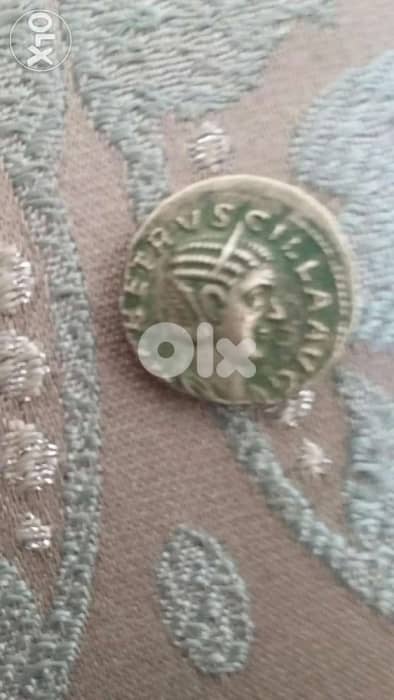 Roman Coin Queen Salonina Daughter of Valiran I y 253 A. D. 0