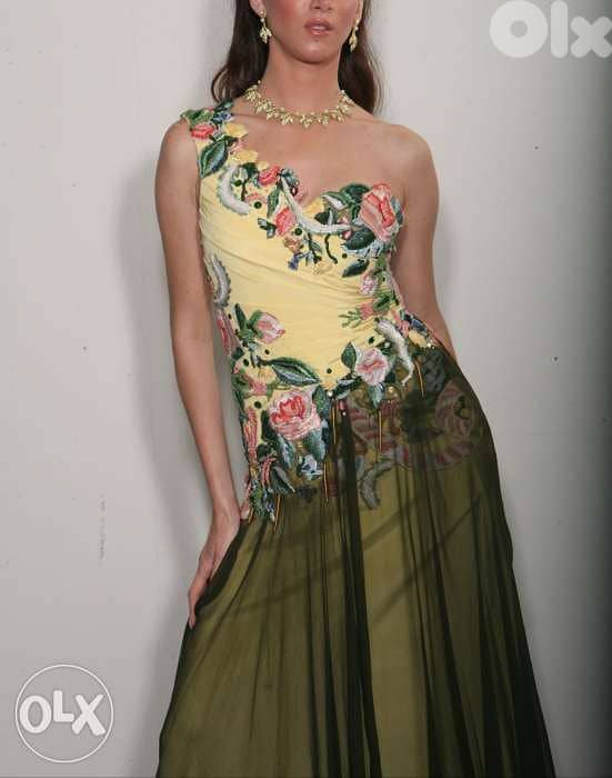 فستان سهرة بنصف السعر ،مصنوع من الحرير وكريب مالوكان 0