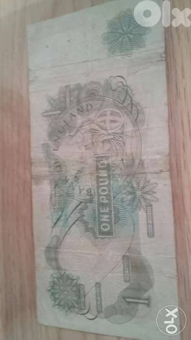 UK old One Pound BanknoteQueen Elizabeth the 2nd Portrait 1