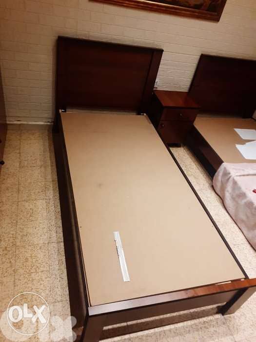 تخت مفرد ٩٦ سم 1