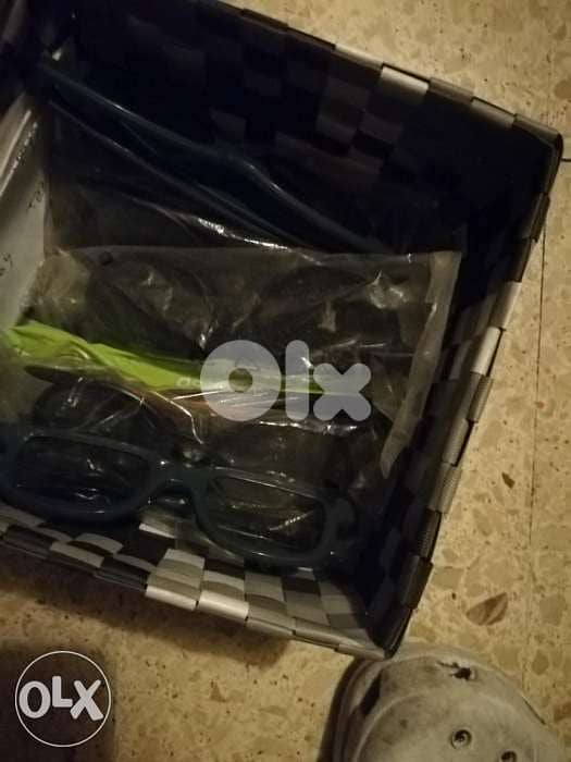 BLU RAY . . LG. 3D MACHINE+17Glasses. . . + 35 Original_3D movies. . . 4