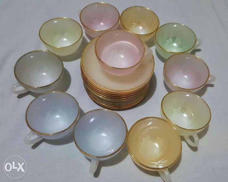 Pretty coffee cups verry hay quality 24k. gold plated 75 $ 0