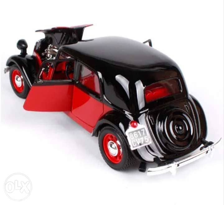 Citroën 15CV(1938) diecast car model 1:24 5