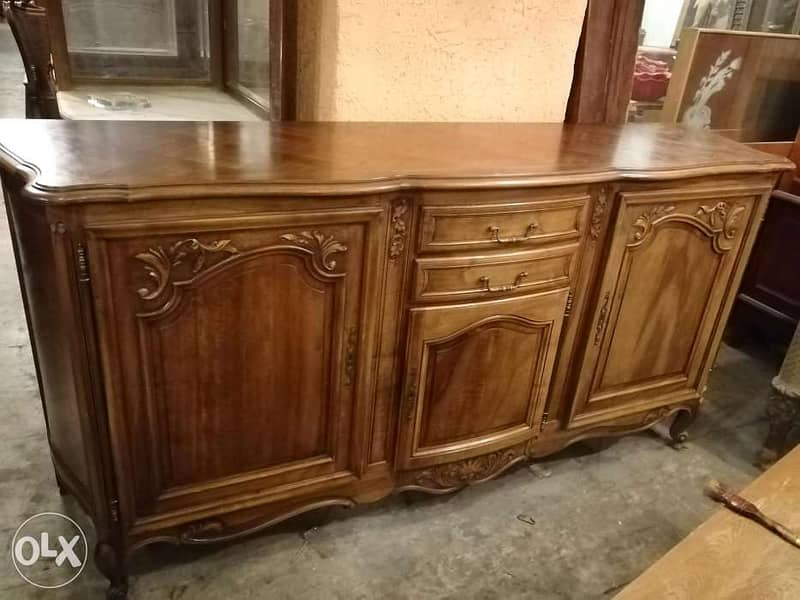 درسوار سفرة في غاية الفخامة والجمال حفر فرنسي انتيك شغل يدوي مميز للغا 0