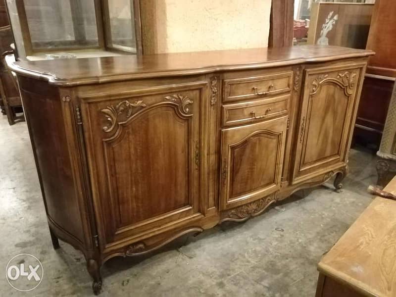 درسوار سفرة في غاية الفخامة والجمال حفر فرنسي انتيك شغل يدوي مميز للغا 1