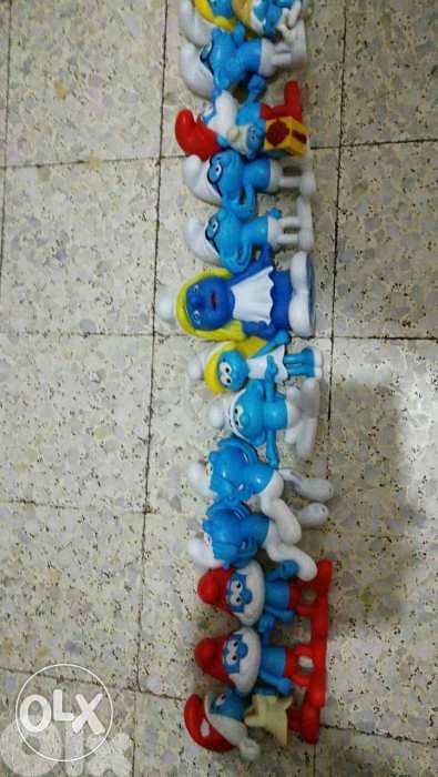 مجسمات سنافر. . 1