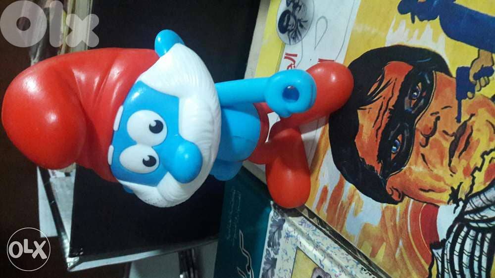 مجسمات سنافر. . 2