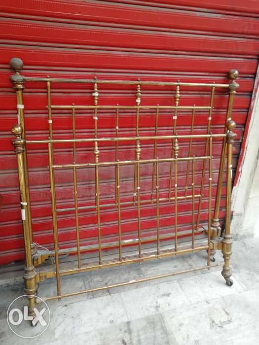 تخت نحاس فرنسي اصلي قديم 0