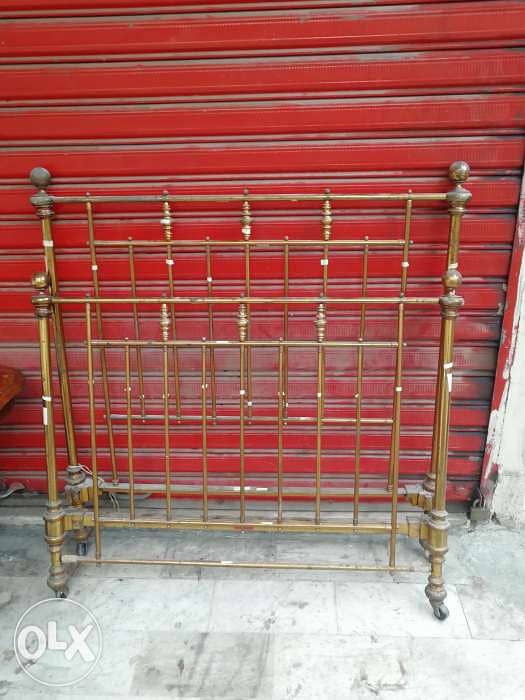 تخت نحاس فرنسي اصلي قديم 1