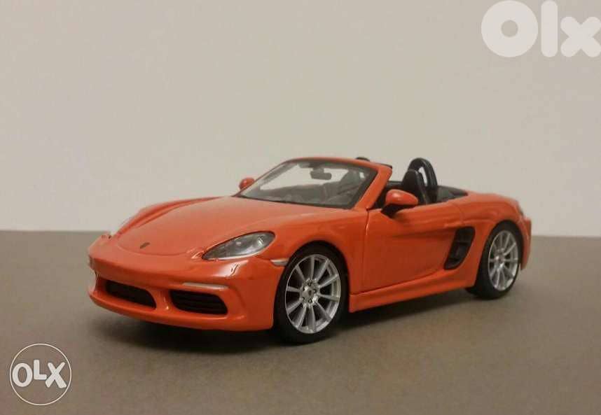 Porsche Boxster 718 diecast car model 1:24. 0