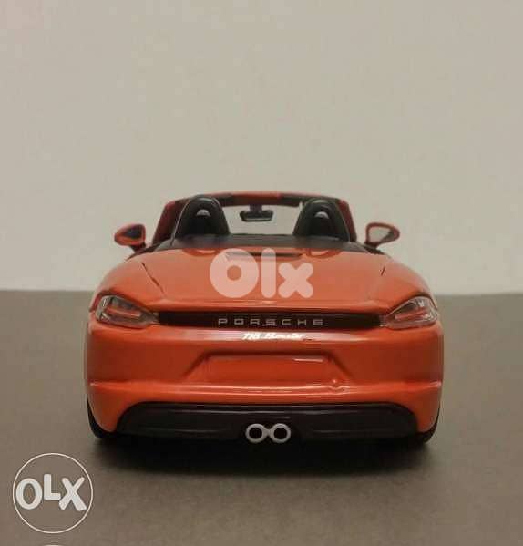 Porsche Boxster 718 diecast car model 1:24. 6