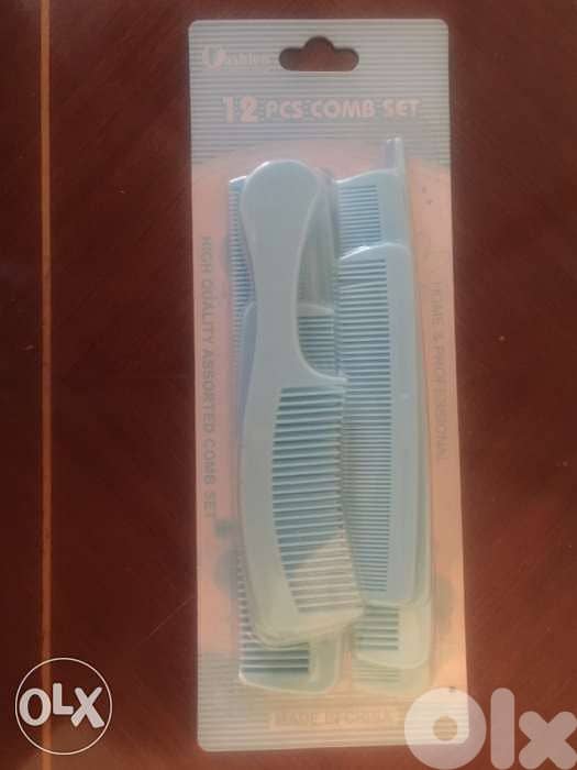 Blue Comb Set - 12 Pieces - مجموعة أمشاط 0