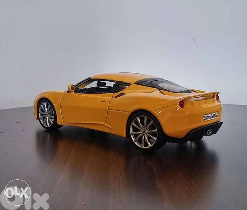 Lotus Evora S diecast car model 1:24. 3