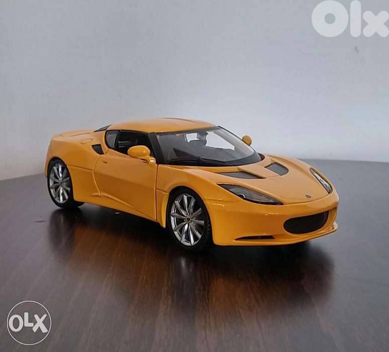 Lotus Evora S diecast car model 1:24. 4