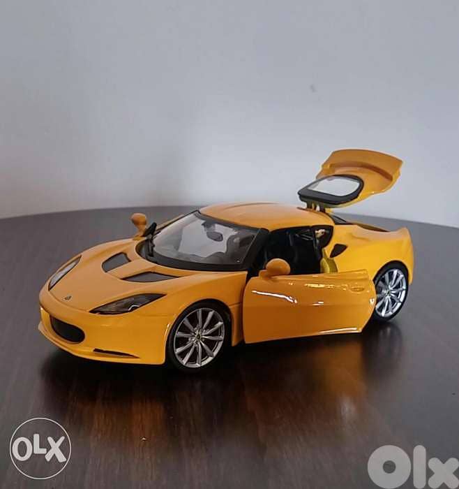 Lotus Evora S diecast car model 1:24. 5